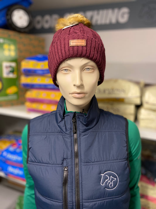Cameo Bobble Hat